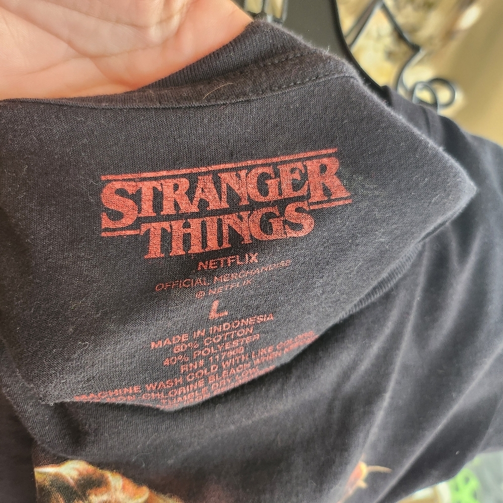 Stranger Things shirt size L - Picture 2 of 3